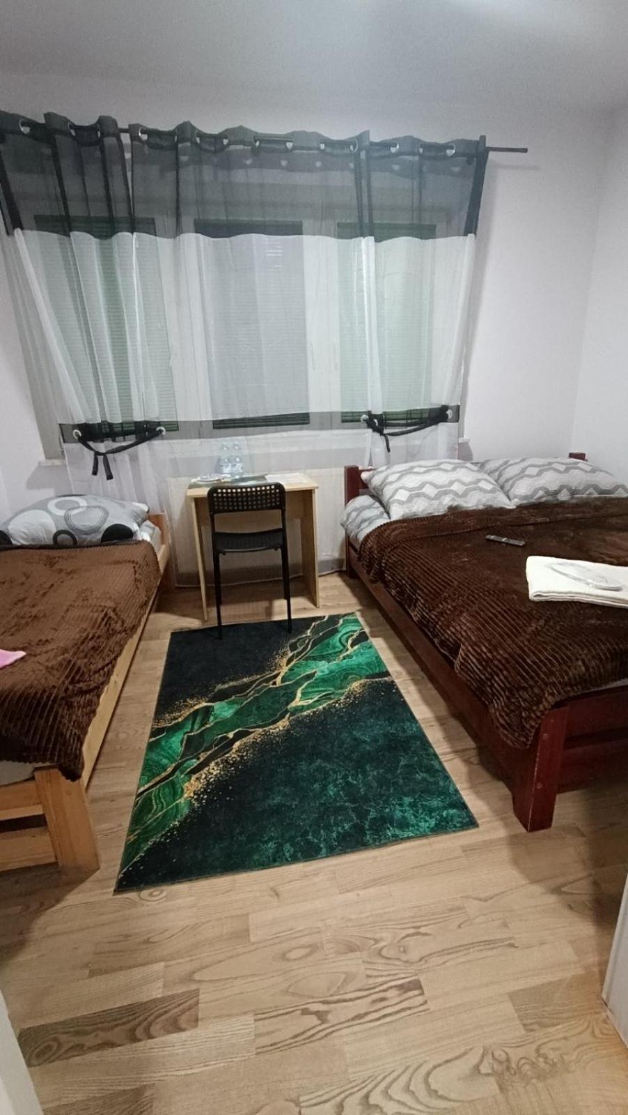 Saska Ochota Forest Guest House Varsovia Exterior foto